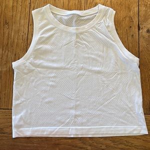 White lululemon cropped tank EUC